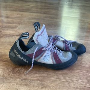 Scarpa women’s Rick climbing shoes